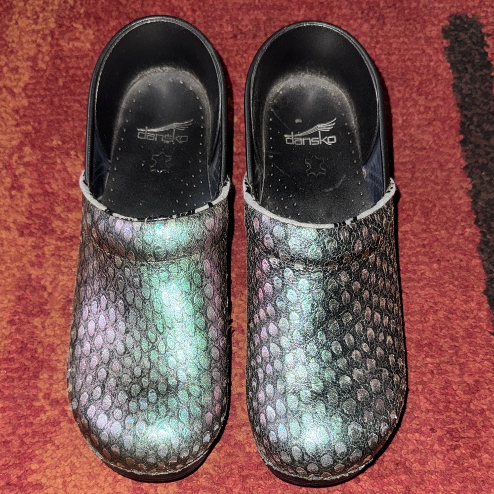 Dansko Metallic Dot‎ Clogs